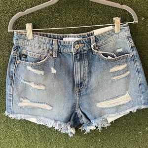 KanCan Jean shorts!!! Perfect for boat days🌞🌞
